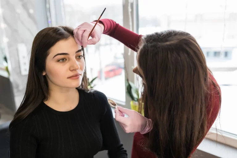professional makeup courses in Dubai